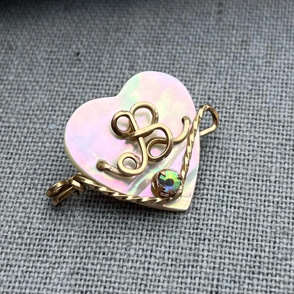 Vintage Jewelry - Dainty Heart Brooch • Initial B • Vintage Handcrafted